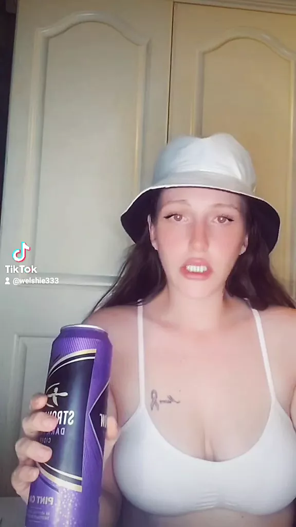 Love This Tik Tok Slut BrutCams