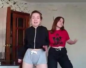 Girls Dancing on Cam Nice Butt Cheeks