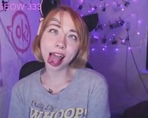 Amateur WebCam Girl Ahegao Split Tongue BunnyKelly - https://twitter.com/NoDmca