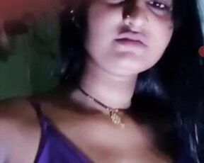 Beautiful girl masturbating Indian video