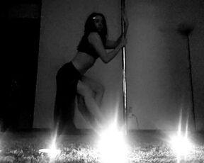 Artsy Sensual Pole Dance