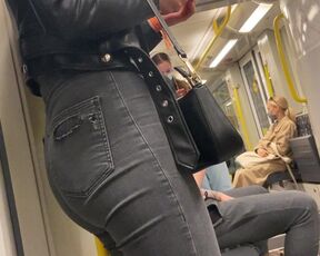 Teen ass in tight jeans candid