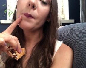 Sexy Babe Eating a Burger