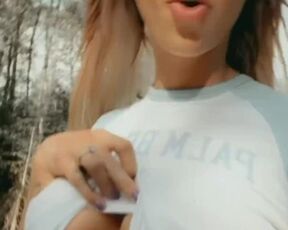 Tits in Rollerblading