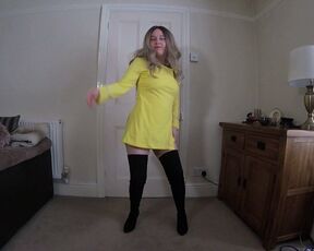 Star Trek cosplay commander in thigh boots striptease