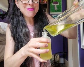 Nerdy Faery's Lace Panties and Bottled Piss