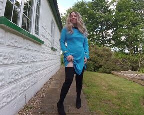 Star Trek cosplay – Nurse in thigh boots does Outdoor striptease