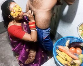 Bhabhi Ne Kitchen Me Lund Chusa - Blowjob in Kitchen