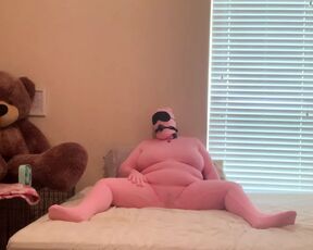 Pink Zentai BBW masturbating