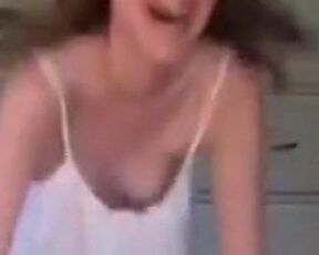 TikTok babe shows tits down blouse oops