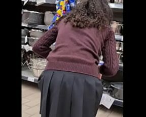 SPYING TEEN GIRL AT SUPERMARKET - SHORT SKIRT