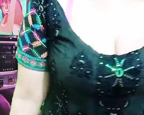 Real Arab Big Tits Muslim Step Mom Masturbates Pussy to Arabian Orgasm