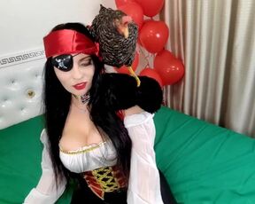 Pirate Jack Sparrow hides treasures in his mouth and strokes a pussy