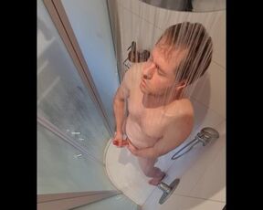 He doesn´t notice the voyeur cam, takes a shower and maybe it ends up a little bit dirty...