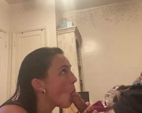 Sexy Teen Girlfriend gives best Deepthroat Blowjob - see more on Onlyfans @bellladea